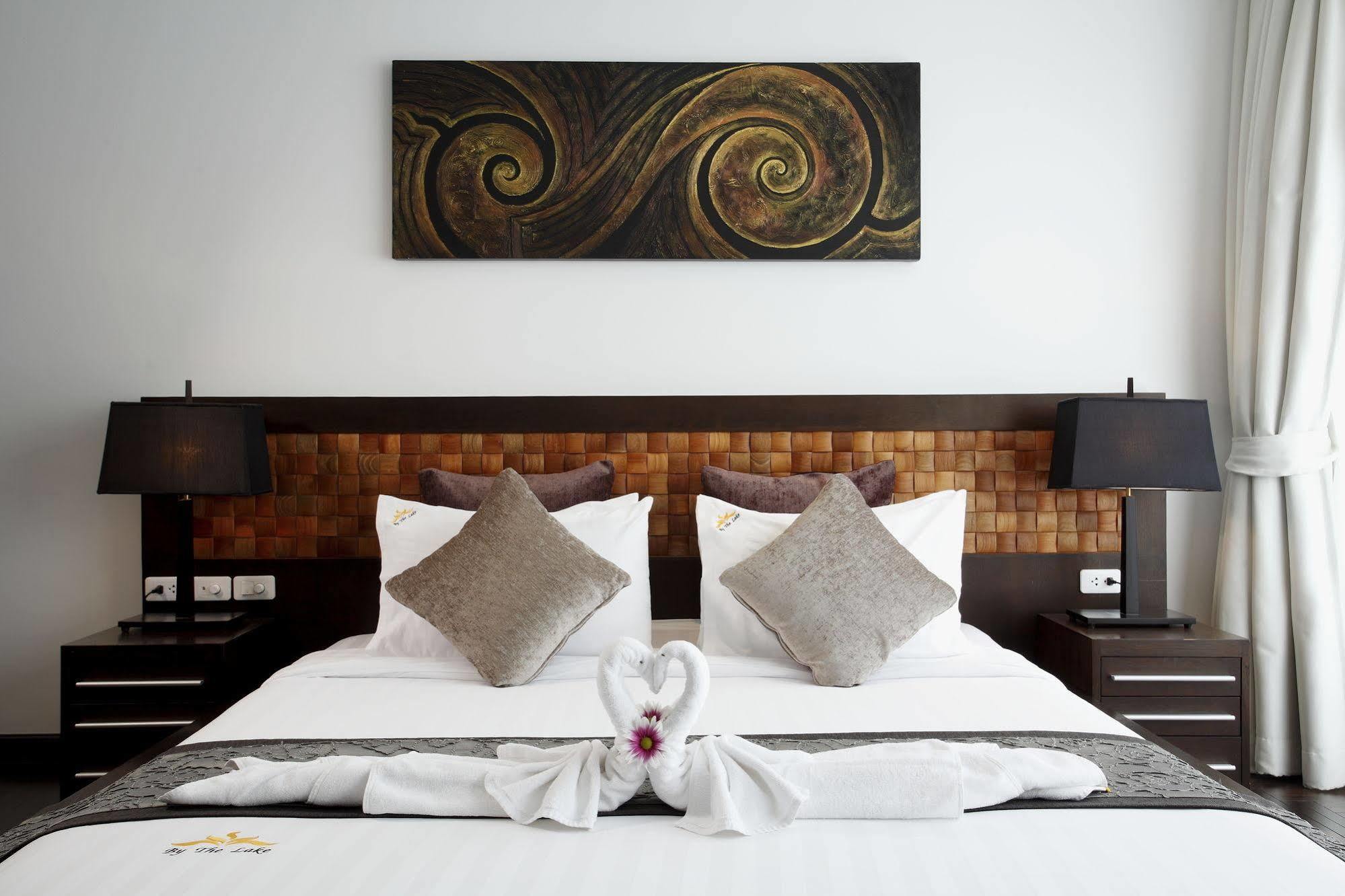 By The Lake Villas Nai Harn Ngoại thất bức ảnh